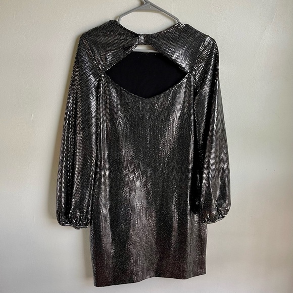 Saylor Mini Dress Metallic Silver Black Back Cut Out NWT Sz XS Polina Disco - Picture 7 of 11